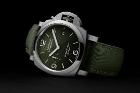 Replica Panerai Luminor Submersible Watches